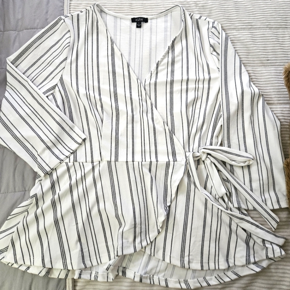 AUW Women's Black and White Striped Wrap Top Size L NWT